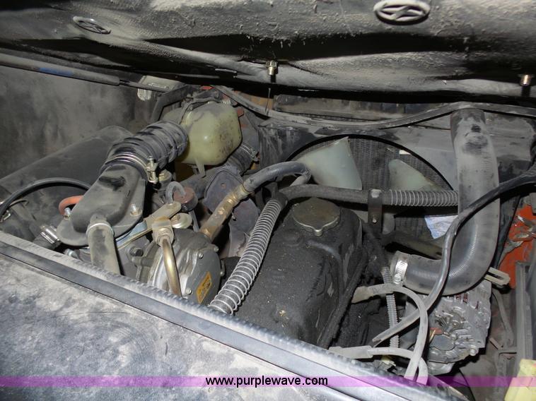 image for item L7027 Nissan 50 forklift