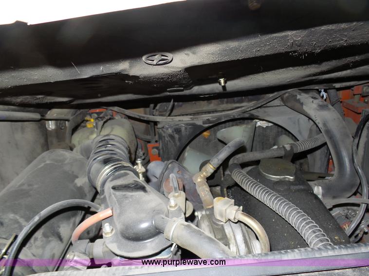 image for item L7027 Nissan 50 forklift