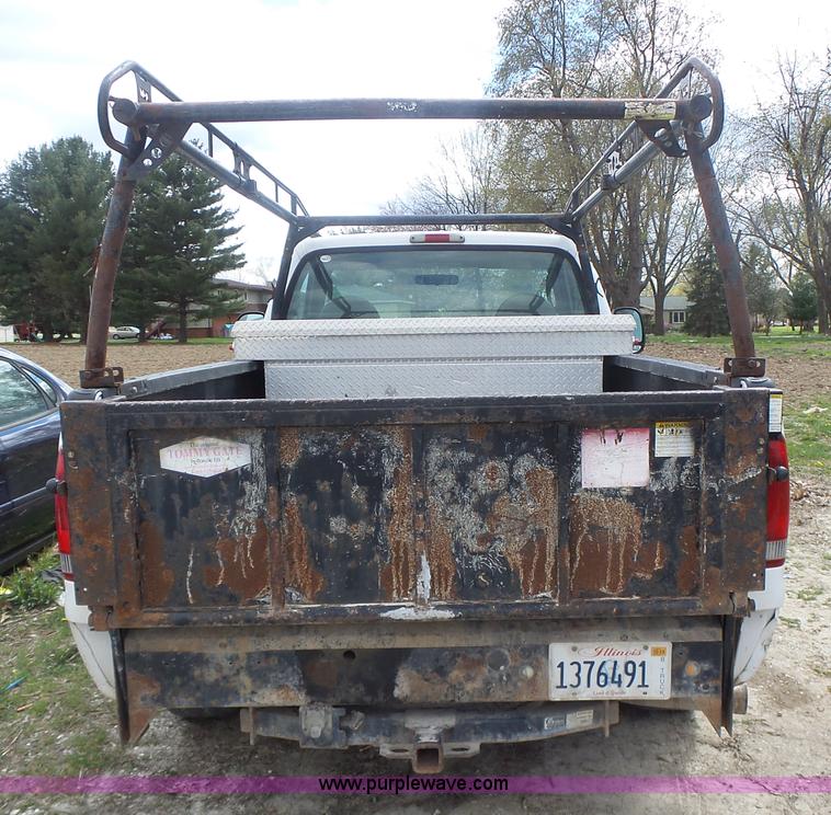 image for item L7222 2006 Ford F250 Super Duty pickup truck