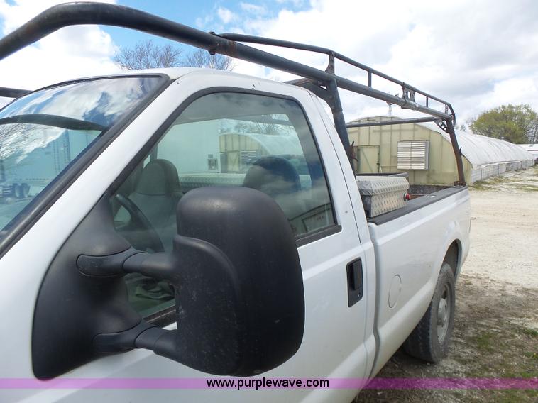 image for item L7222 2006 Ford F250 Super Duty pickup truck