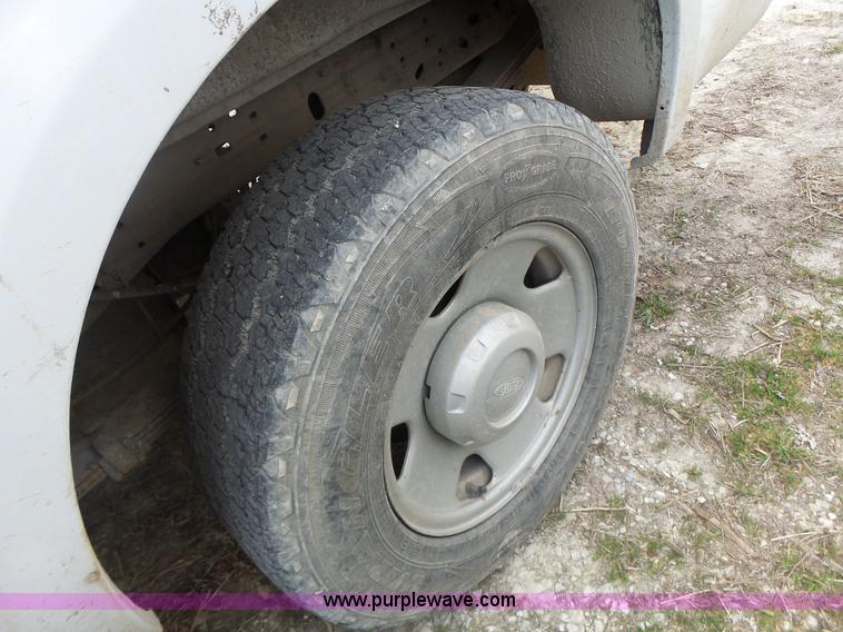 image for item L7222 2006 Ford F250 Super Duty pickup truck