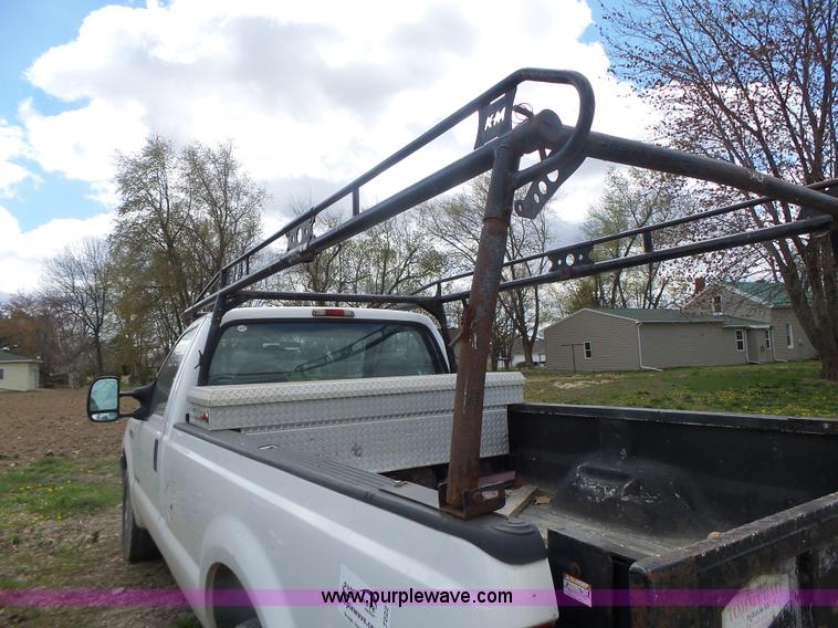 image for item L7222 2006 Ford F250 Super Duty pickup truck