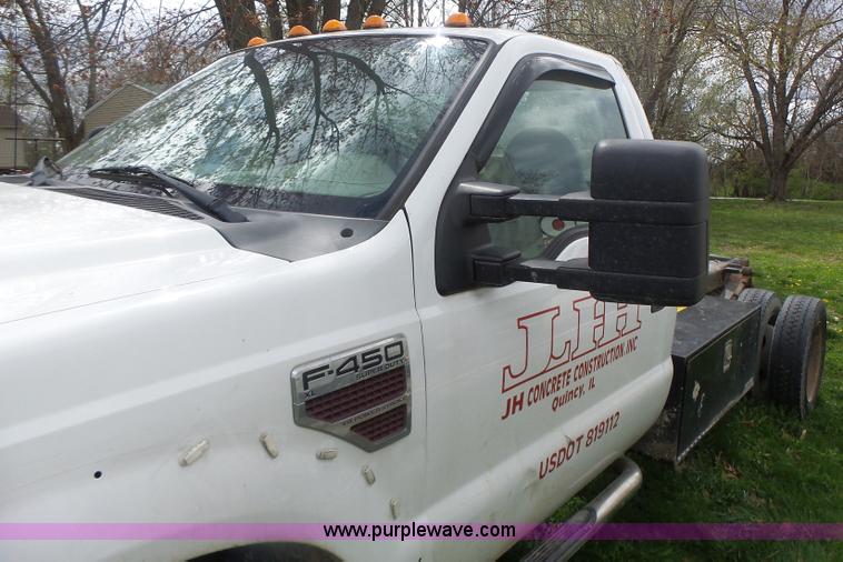 image for item L7223 2008 Ford F450 Super Duty truck cab and chassis