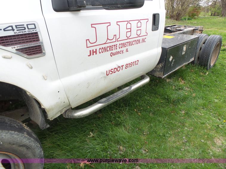 image for item L7223 2008 Ford F450 Super Duty truck cab and chassis
