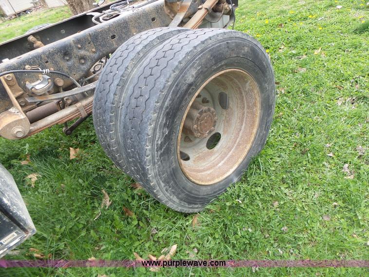image for item L7223 2008 Ford F450 Super Duty truck cab and chassis