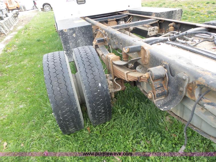 image for item L7223 2008 Ford F450 Super Duty truck cab and chassis