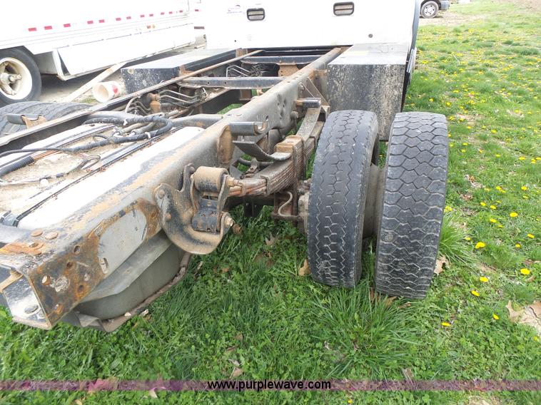 image for item L7223 2008 Ford F450 Super Duty truck cab and chassis