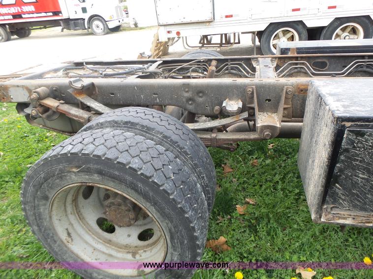 image for item L7223 2008 Ford F450 Super Duty truck cab and chassis