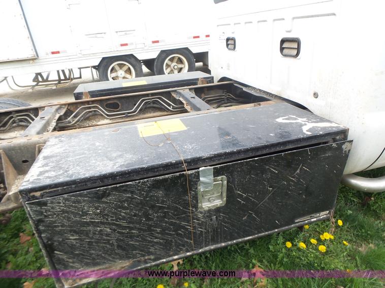 image for item L7223 2008 Ford F450 Super Duty truck cab and chassis