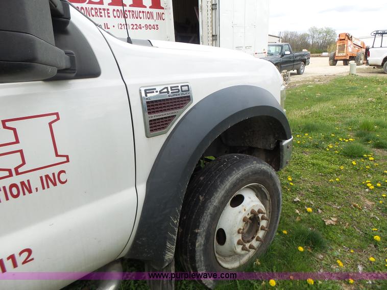 image for item L7223 2008 Ford F450 Super Duty truck cab and chassis