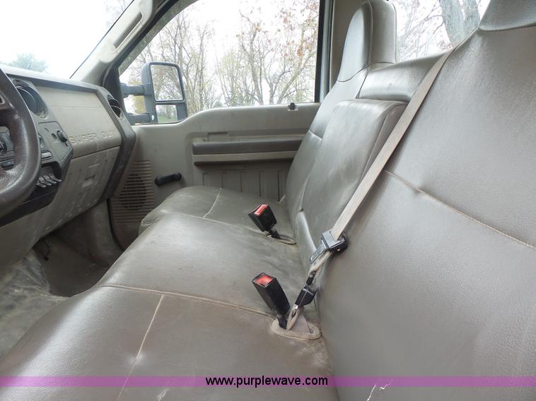 image for item L7223 2008 Ford F450 Super Duty truck cab and chassis
