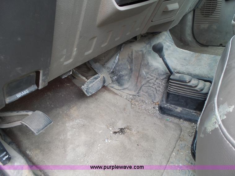 image for item L7223 2008 Ford F450 Super Duty truck cab and chassis