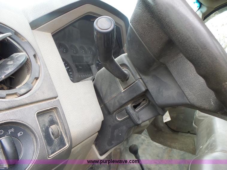 image for item L7223 2008 Ford F450 Super Duty truck cab and chassis