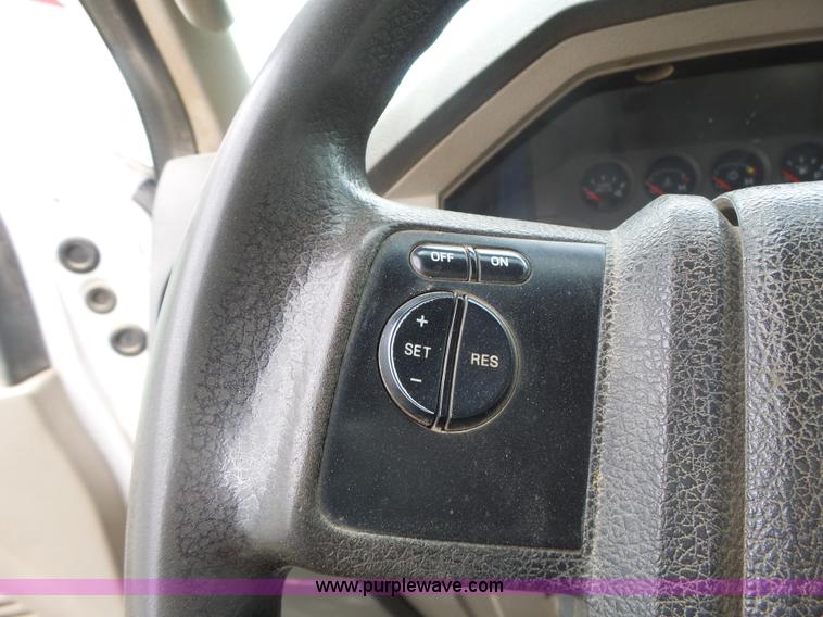 image for item L7223 2008 Ford F450 Super Duty truck cab and chassis