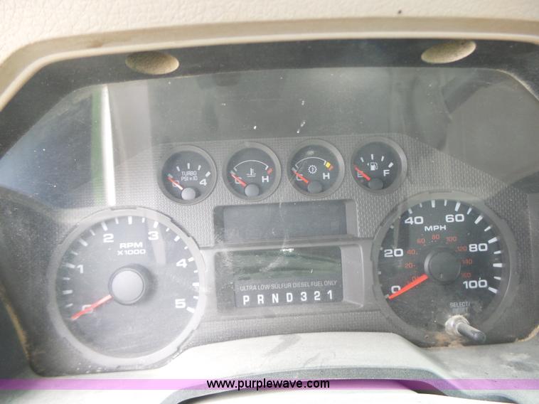 image for item L7223 2008 Ford F450 Super Duty truck cab and chassis