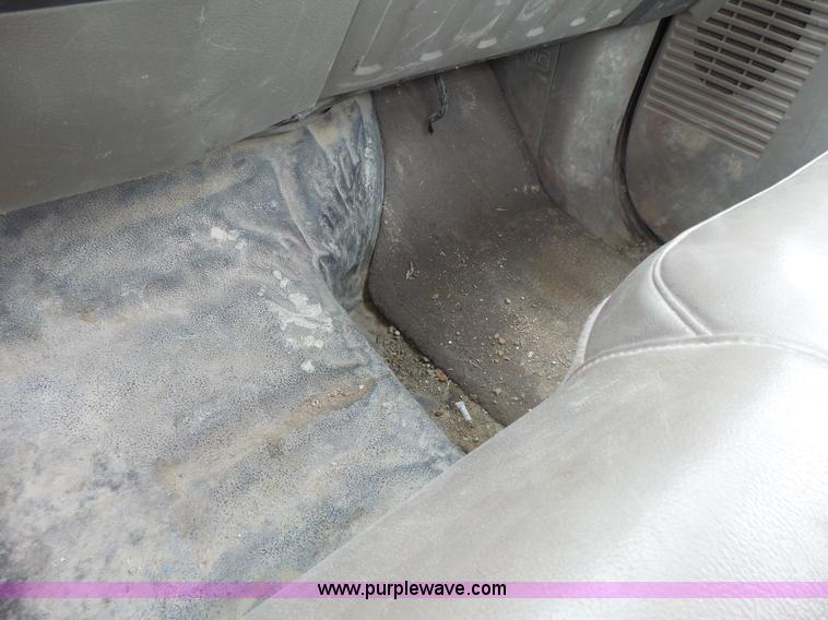 image for item L7223 2008 Ford F450 Super Duty truck cab and chassis