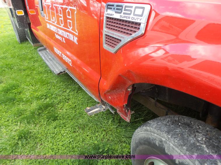 image for item L7224 2008 Ford F350 Super Duty Crew Cab flatbed pickup truck