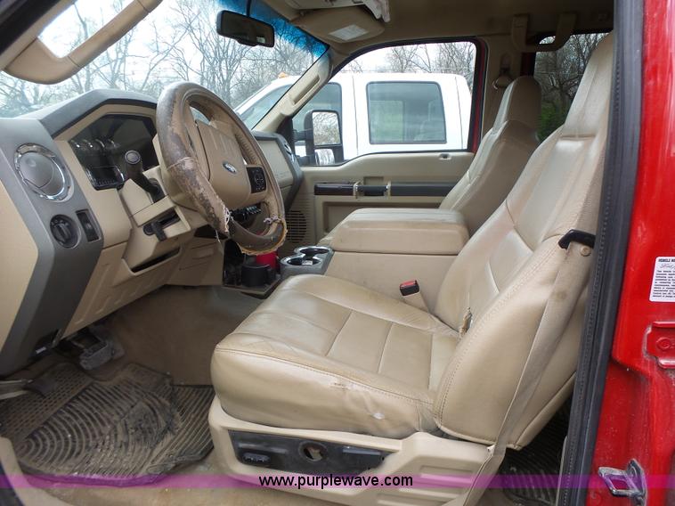 image for item L7224 2008 Ford F350 Super Duty Crew Cab flatbed pickup truck