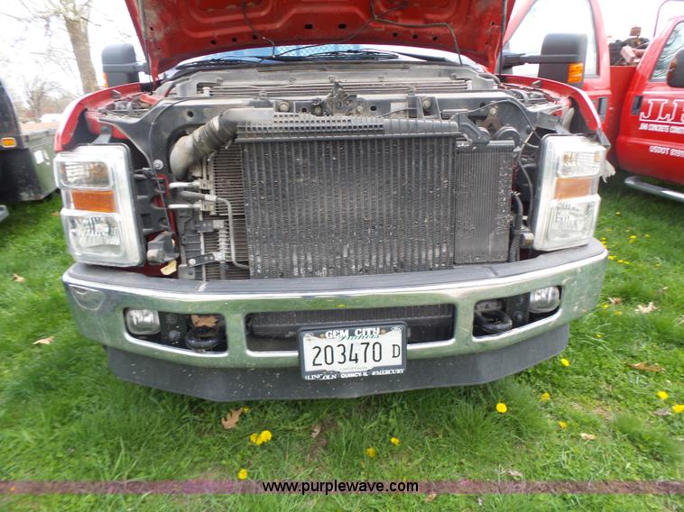 image for item L7224 2008 Ford F350 Super Duty Crew Cab flatbed pickup truck