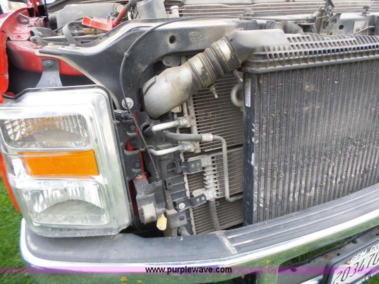 image for item L7224 2008 Ford F350 Super Duty Crew Cab flatbed pickup truck