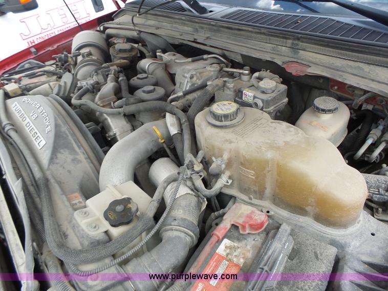 image for item L7224 2008 Ford F350 Super Duty Crew Cab flatbed pickup truck