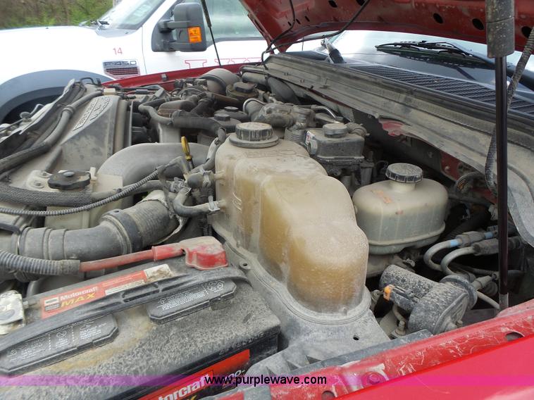 image for item L7224 2008 Ford F350 Super Duty Crew Cab flatbed pickup truck