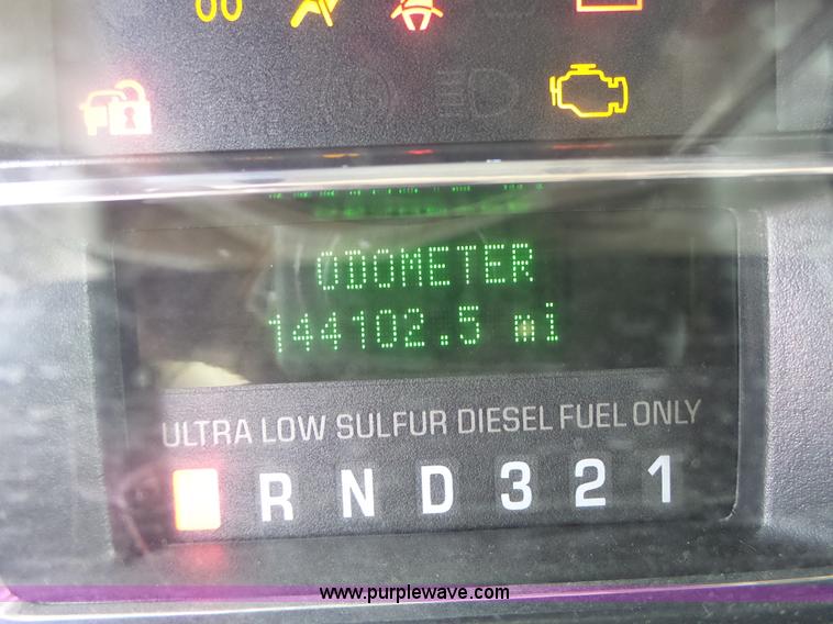 image for item L7224 2008 Ford F350 Super Duty Crew Cab flatbed pickup truck