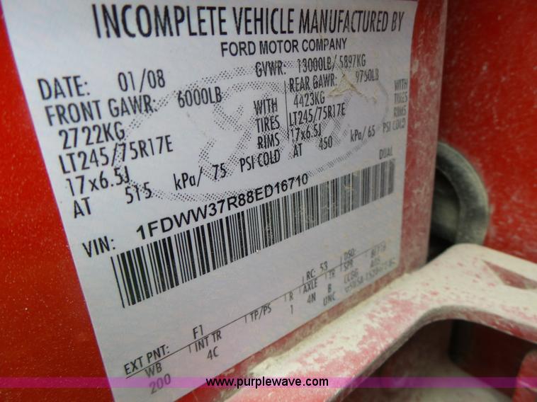 image for item L7224 2008 Ford F350 Super Duty Crew Cab flatbed pickup truck