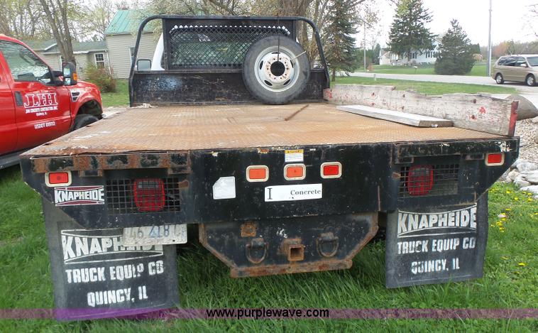 image for item L7225 2008 Ford F450 Super Duty Crew Cab flatbed truck