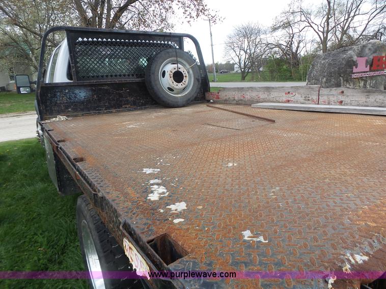 image for item L7225 2008 Ford F450 Super Duty Crew Cab flatbed truck