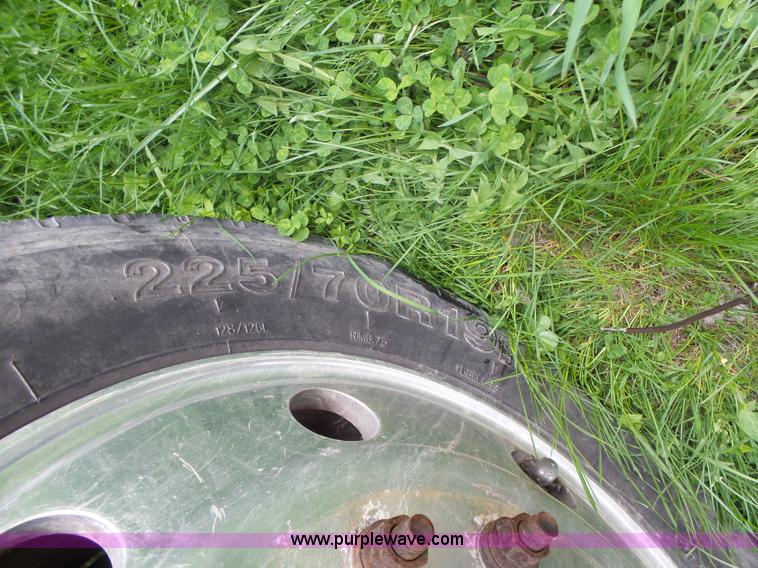 image for item L7225 2008 Ford F450 Super Duty Crew Cab flatbed truck