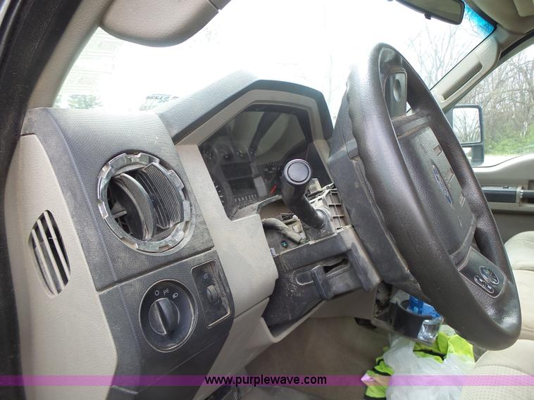 image for item L7225 2008 Ford F450 Super Duty Crew Cab flatbed truck