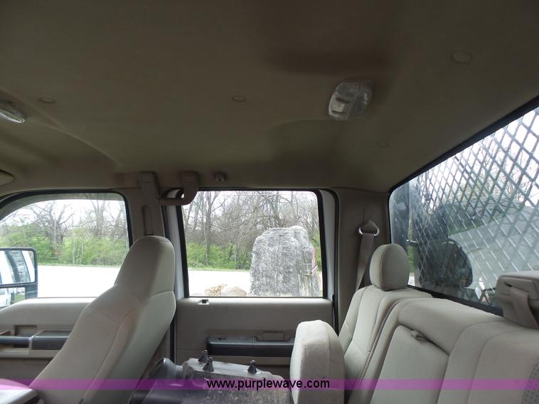 image for item L7225 2008 Ford F450 Super Duty Crew Cab flatbed truck