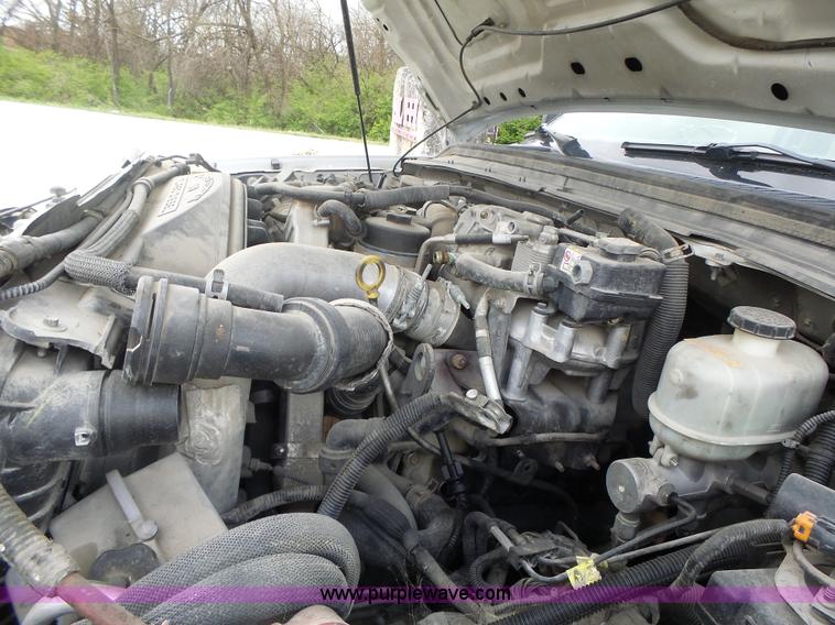 image for item L7225 2008 Ford F450 Super Duty Crew Cab flatbed truck