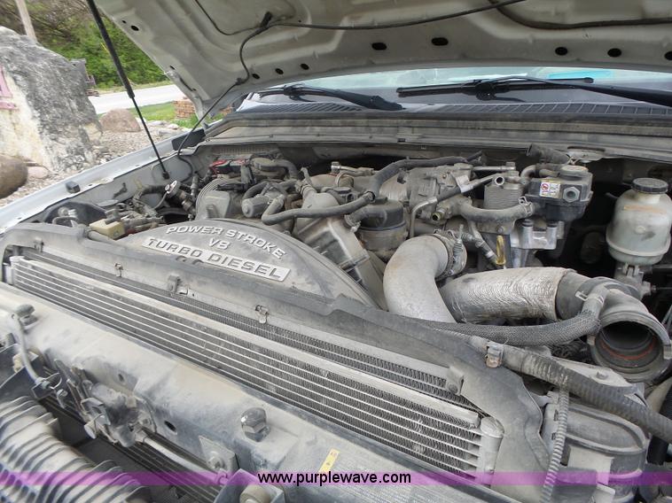 image for item L7225 2008 Ford F450 Super Duty Crew Cab flatbed truck