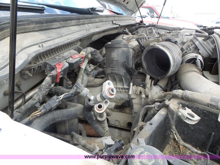 image for item L7225 2008 Ford F450 Super Duty Crew Cab flatbed truck