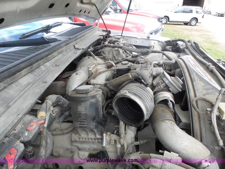 image for item L7225 2008 Ford F450 Super Duty Crew Cab flatbed truck