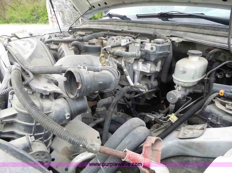 image for item L7225 2008 Ford F450 Super Duty Crew Cab flatbed truck