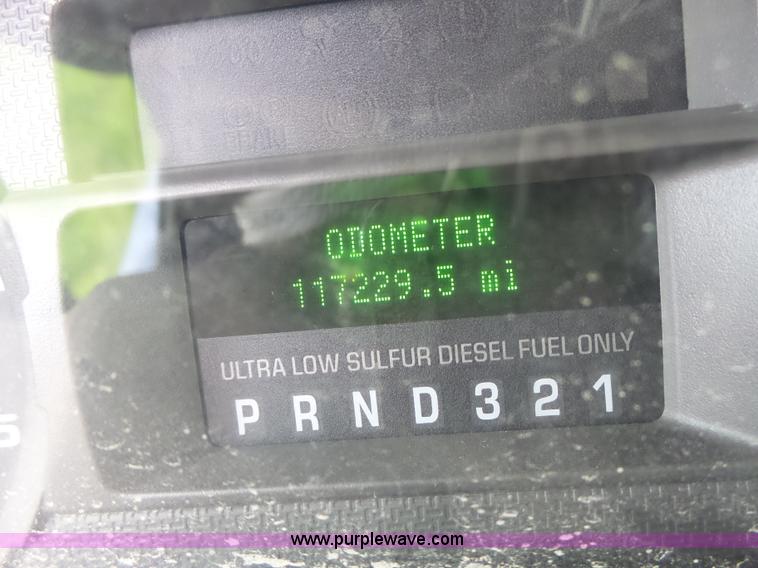 image for item L7225 2008 Ford F450 Super Duty Crew Cab flatbed truck