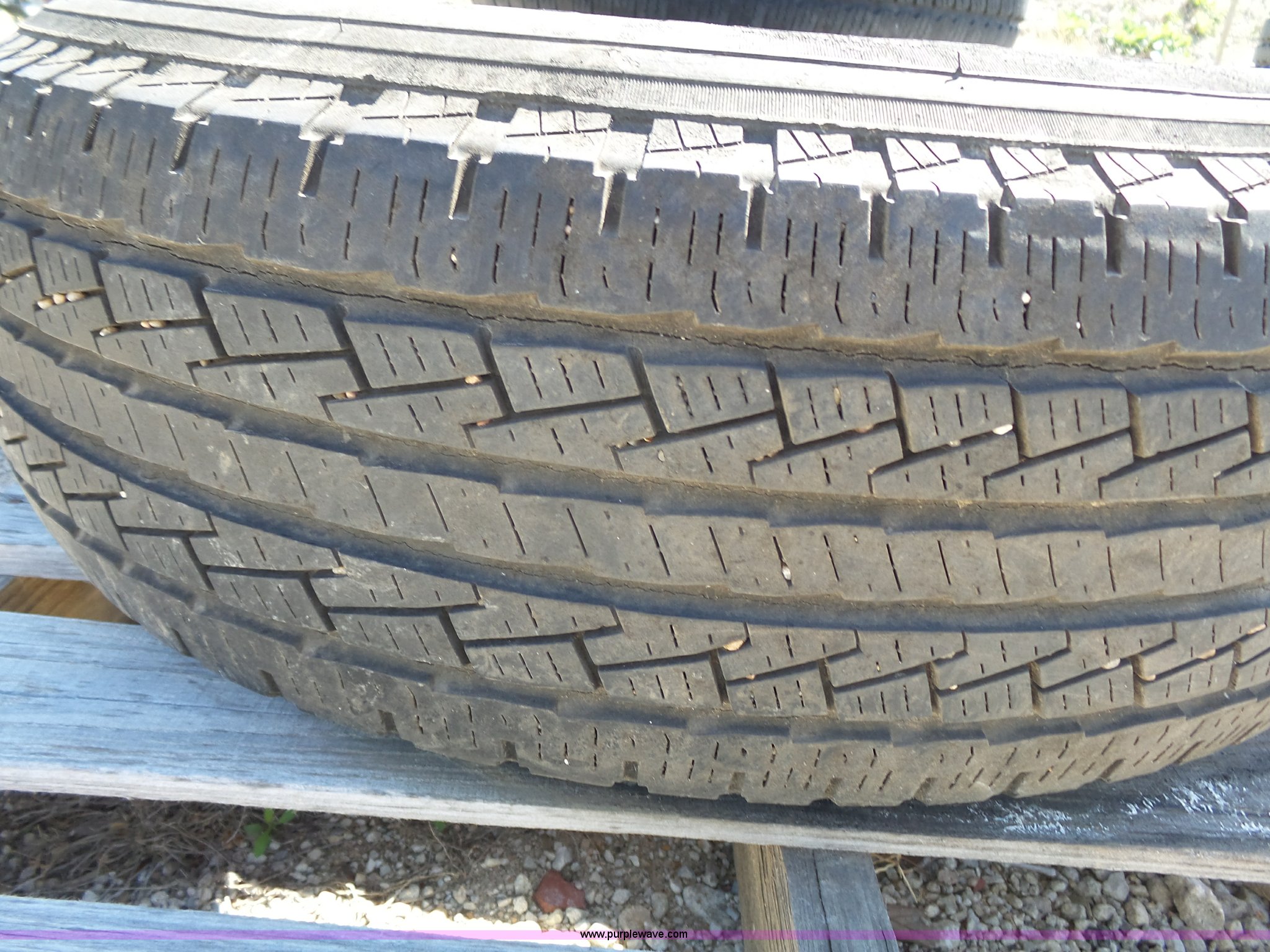 (11) tires in Topeka, KS Item AM9657 sold Purple Wave