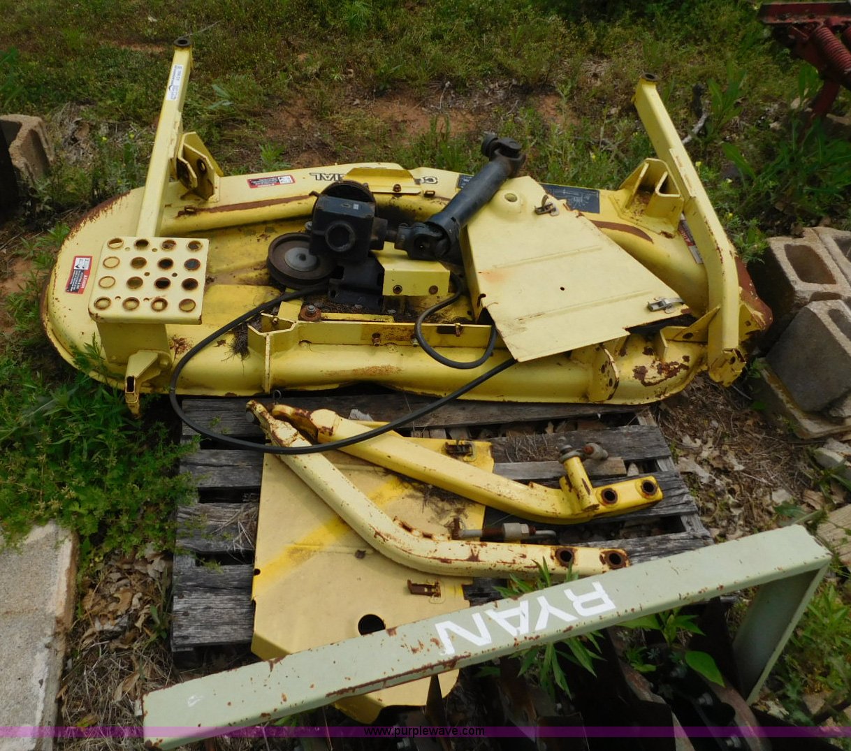 John Deere lawn mower deck in Stillwater, OK Item AQ9665 sold