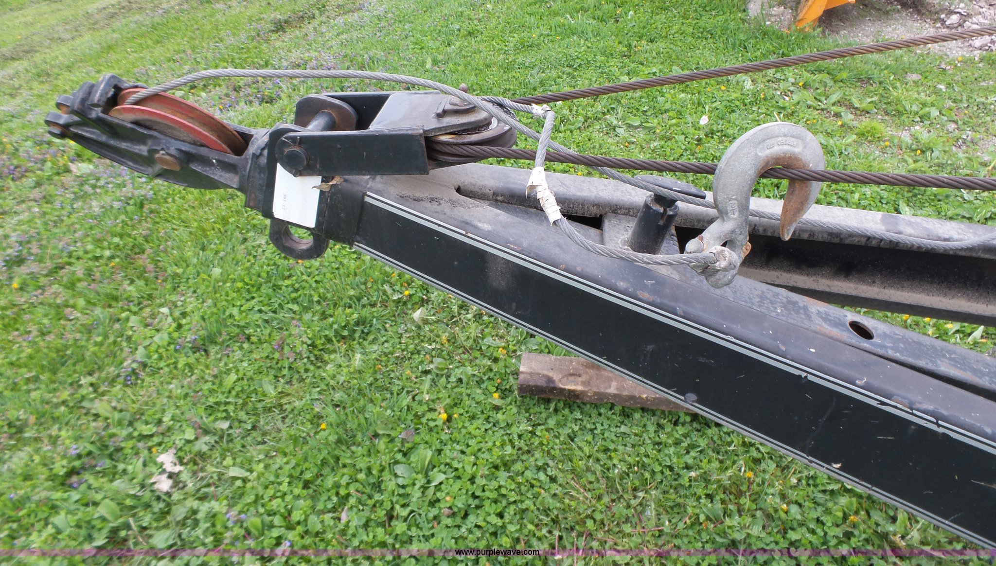 Zip's wrecker boom in Ames, IA Item L5716 sold Purple Wave