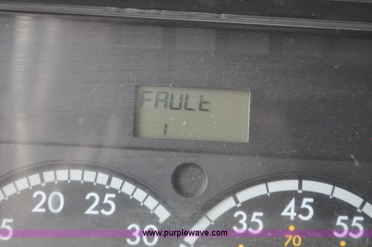 image for item G7328 2007 Freightliner Columbia semi truck