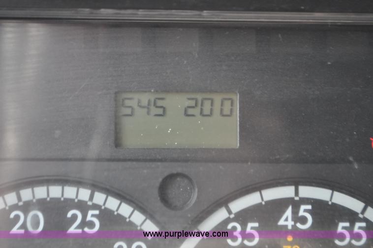 image for item G7328 2007 Freightliner Columbia semi truck