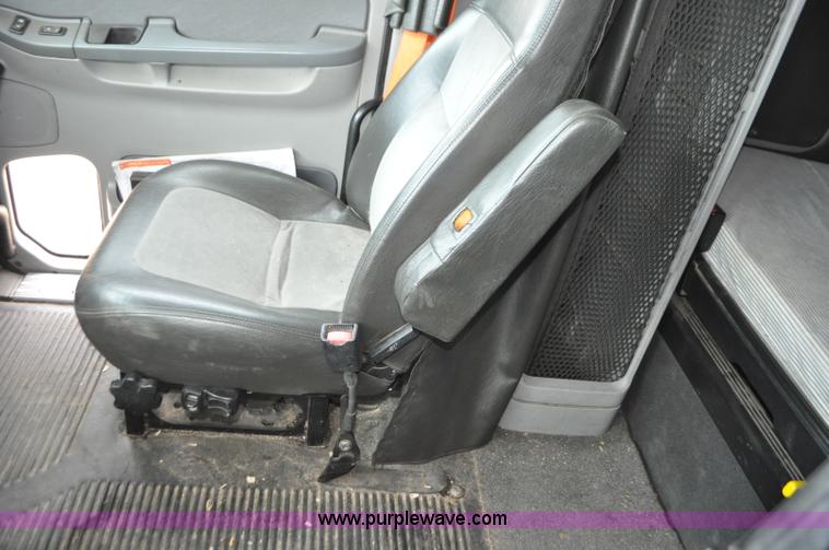 image for item G7328 2007 Freightliner Columbia semi truck