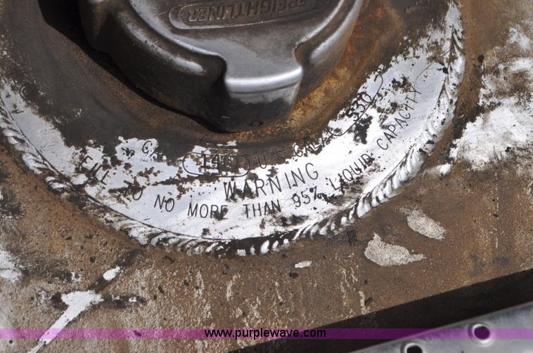 image for item G7328 2007 Freightliner Columbia semi truck