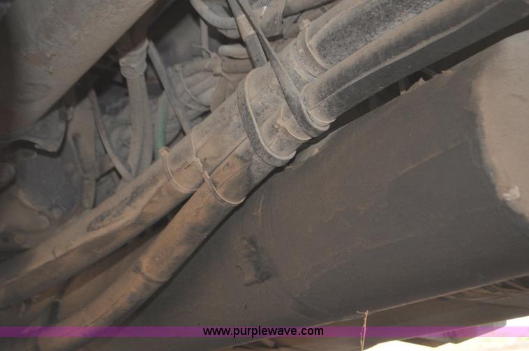 image for item G7328 2007 Freightliner Columbia semi truck