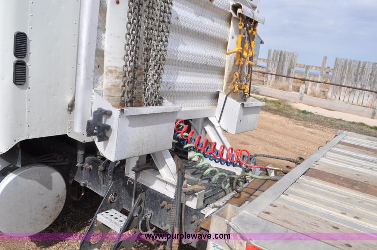 image for item G7328 2007 Freightliner Columbia semi truck