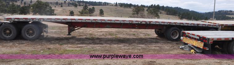 image for item G7329 2007 Wilson CF900 flatbed trailer