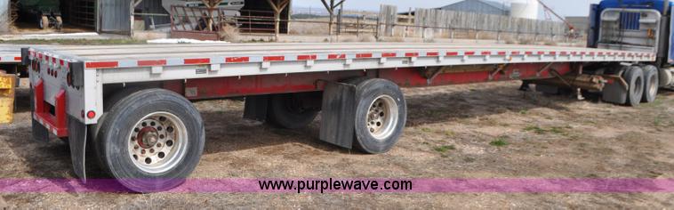 image for item G7329 2007 Wilson CF900 flatbed trailer